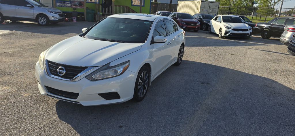 2017 Nissan Altima Image 5