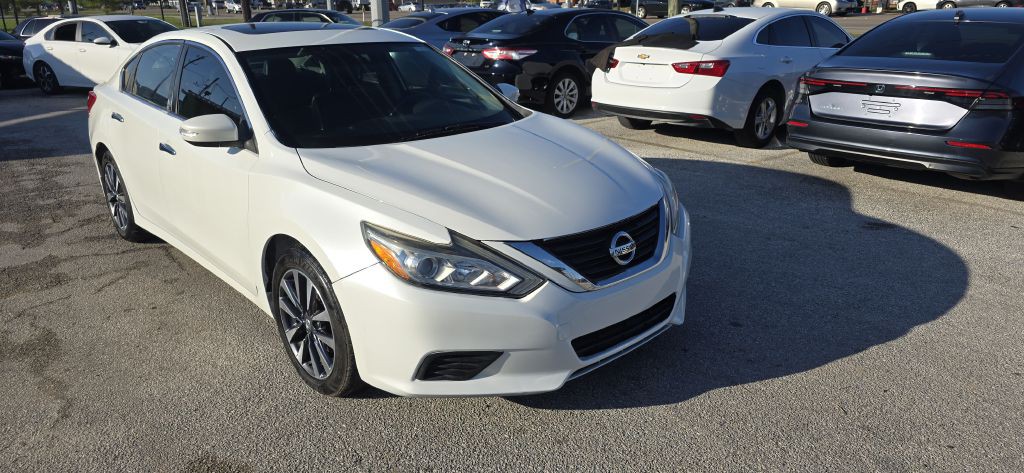 2017 Nissan Altima Image 11