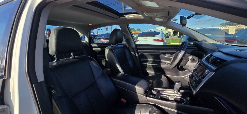 2017 Nissan Altima Image 23