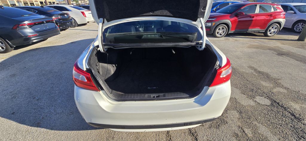 2017 Nissan Altima Image 27