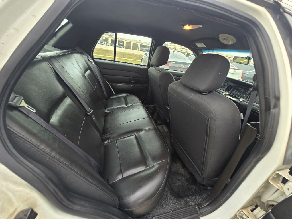 2009 Ford Crown Victoria Image 18