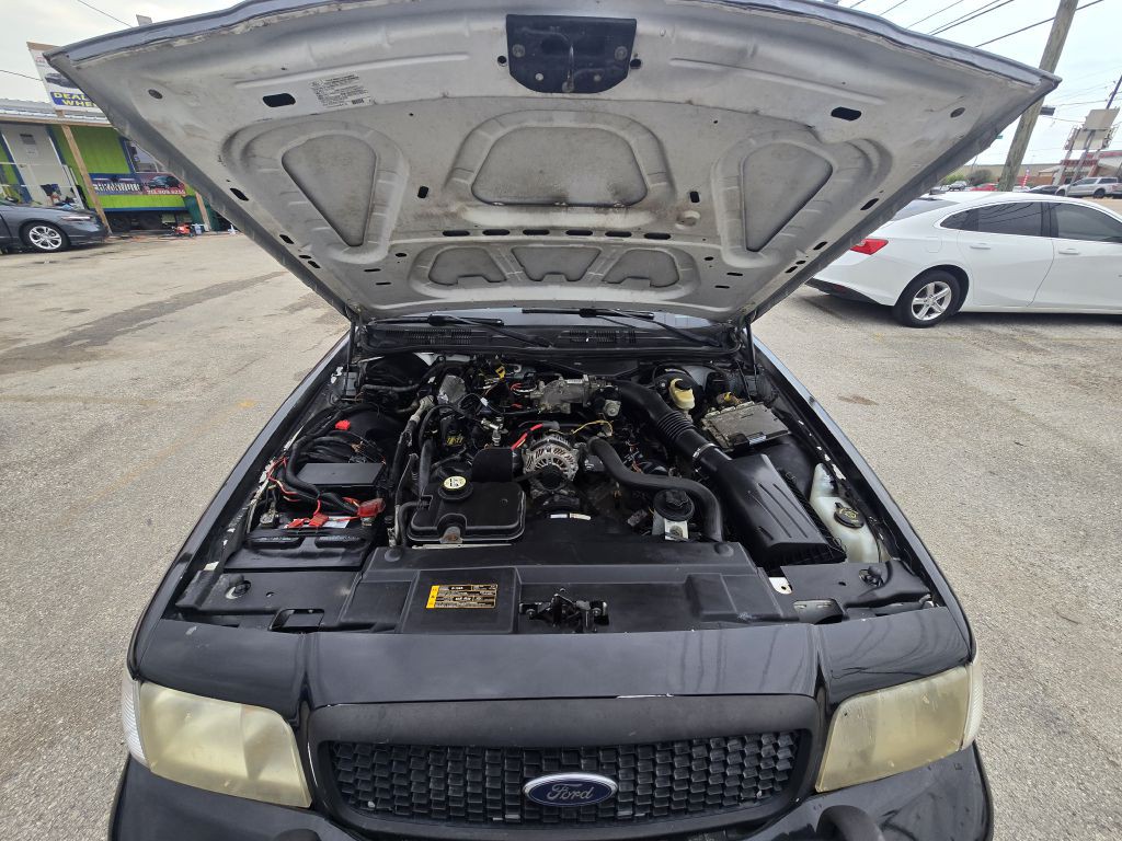2009 Ford Crown Victoria Image 25
