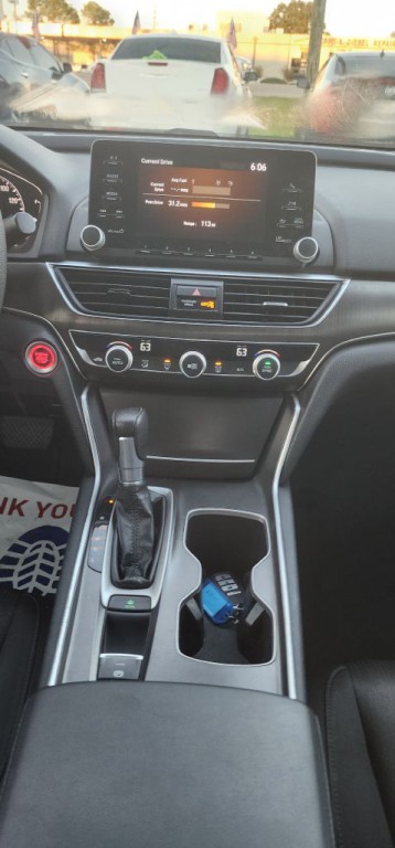 2019 Honda Accord Image 13