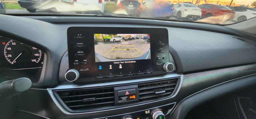 2019 Honda Accord Image 14