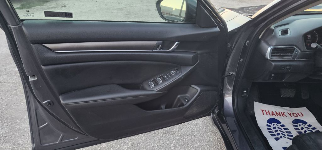 2019 Honda Accord Image 25