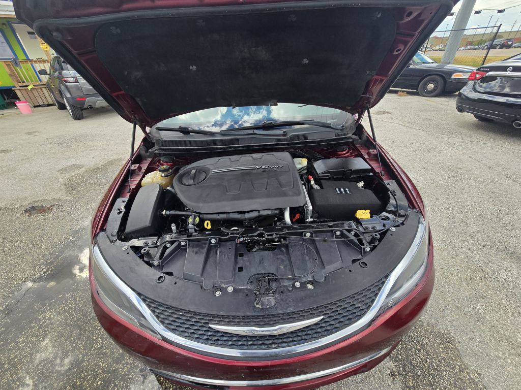 2016 Chrysler 200 Image 27