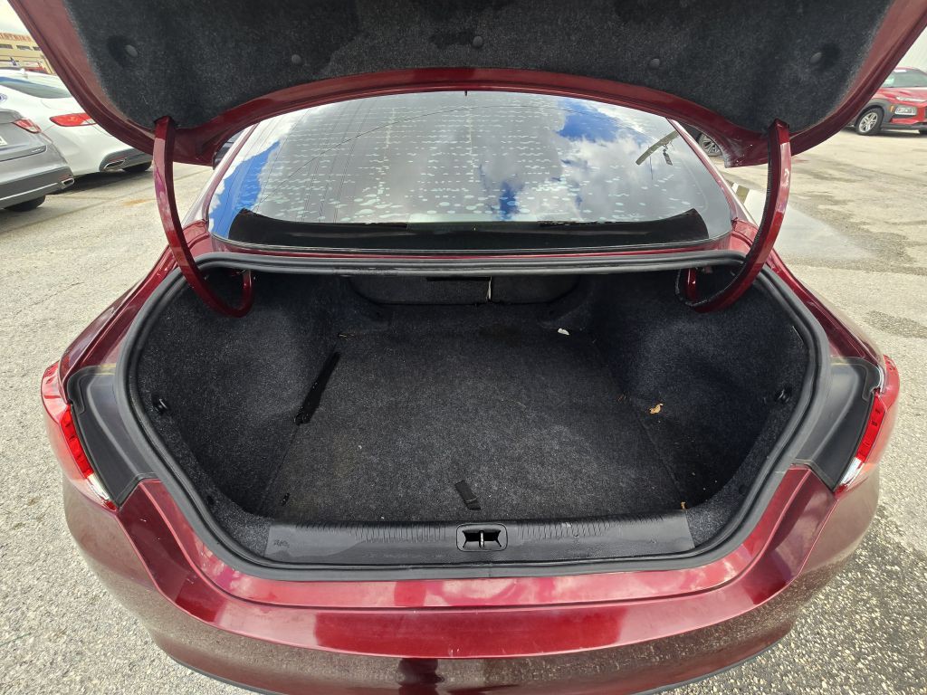 2016 Chrysler 200 Image 29