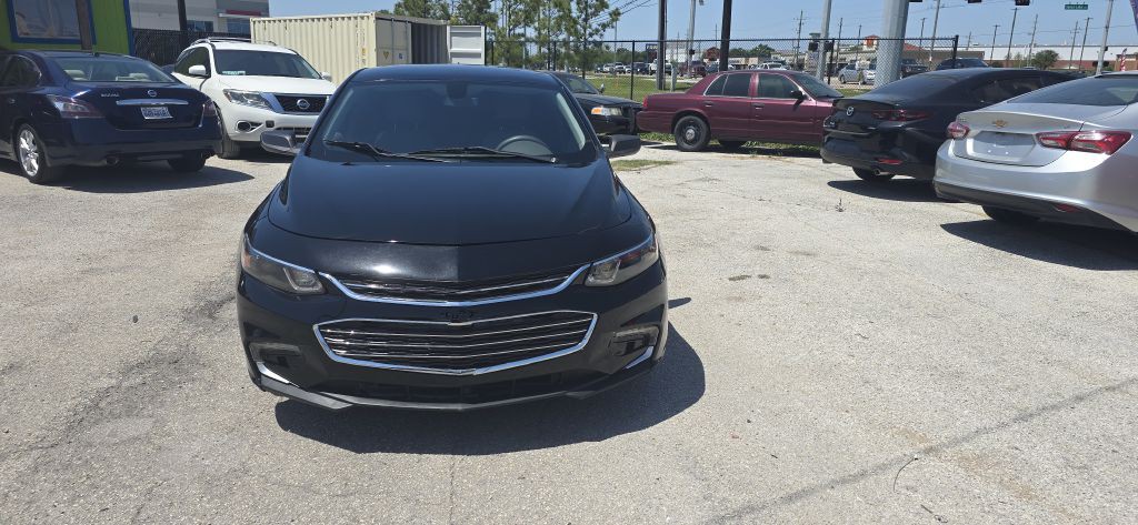 2018 Chevrolet Malibu Image 2