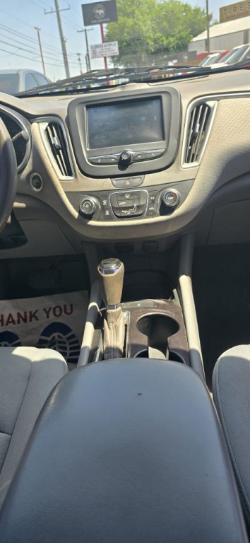 2018 Chevrolet Malibu Image 13