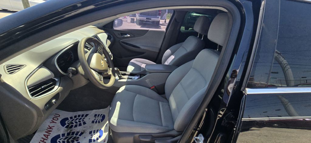 2018 Chevrolet Malibu Image 16