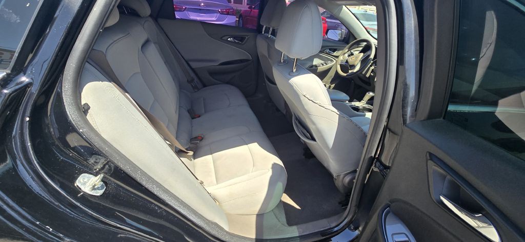 2018 Chevrolet Malibu Image 19
