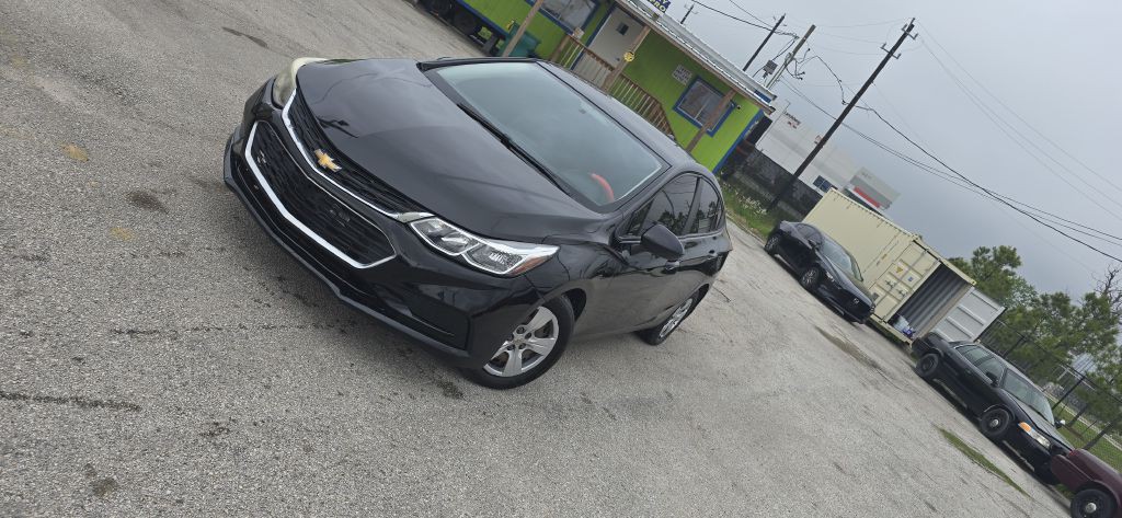 2018 Chevrolet Cruze Image 1