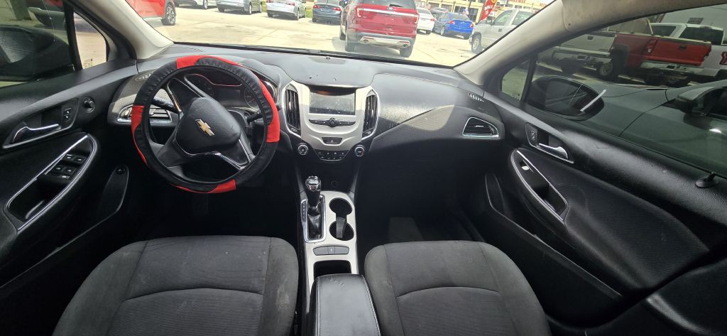 2018 Chevrolet Cruze Image 12