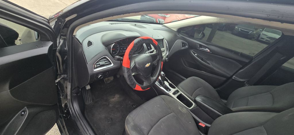 2018 Chevrolet Cruze Image 21