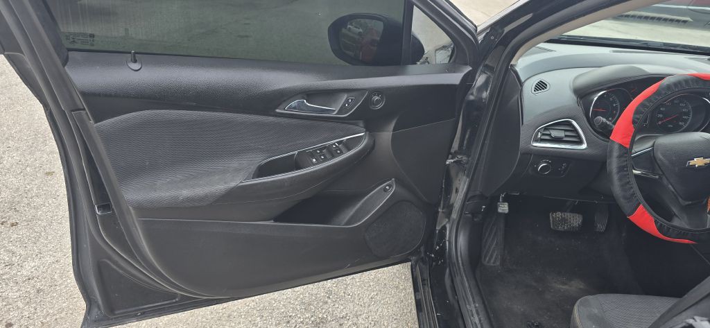 2018 Chevrolet Cruze Image 24