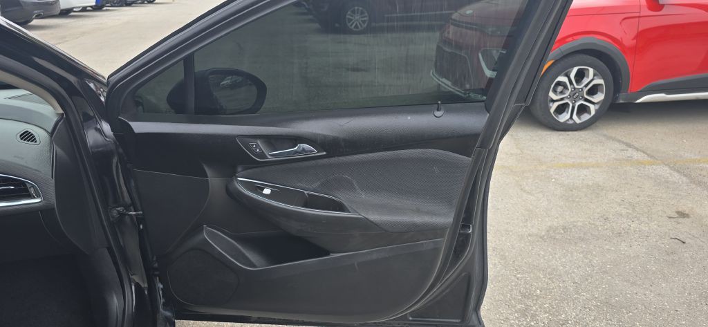 2018 Chevrolet Cruze Image 25