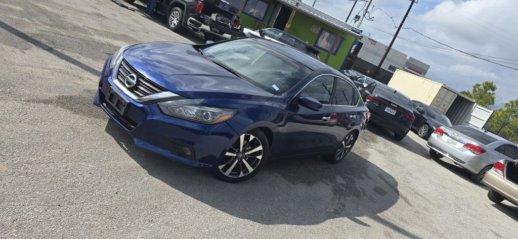 2017 Nissan Altima Image 1
