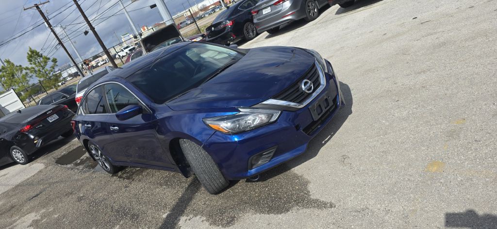 2017 Nissan Altima Image 3
