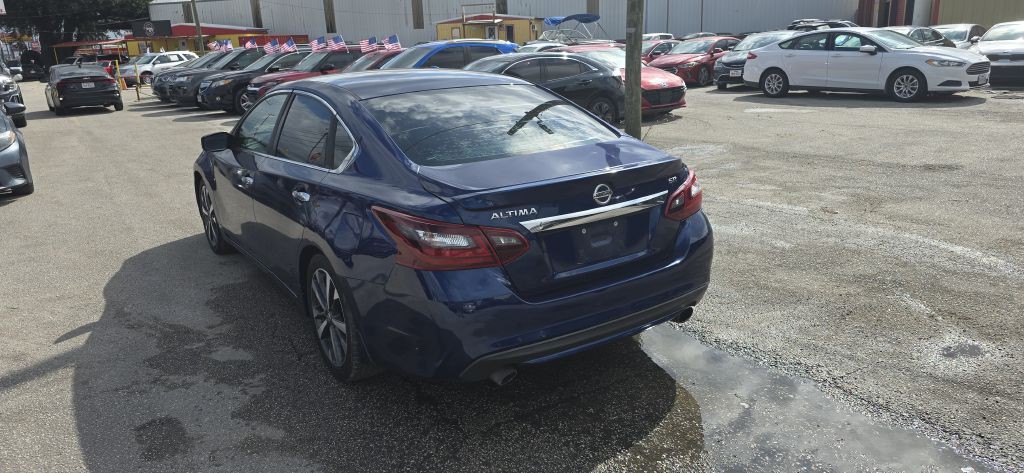 2017 Nissan Altima Image 7
