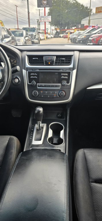 2017 Nissan Altima Image 13