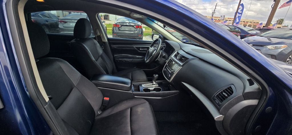 2017 Nissan Altima Image 17
