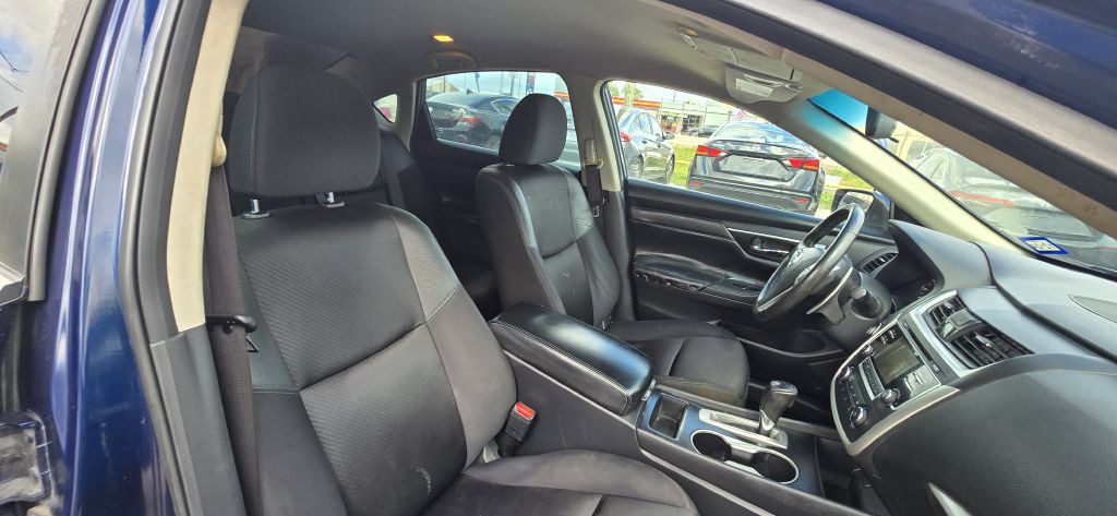 2017 Nissan Altima Image 20
