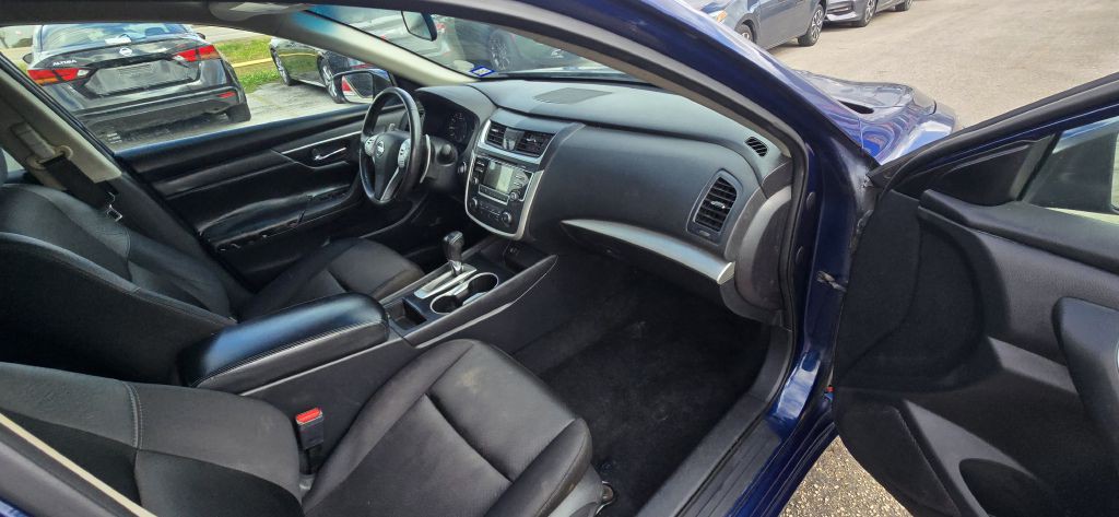 2017 Nissan Altima Image 22