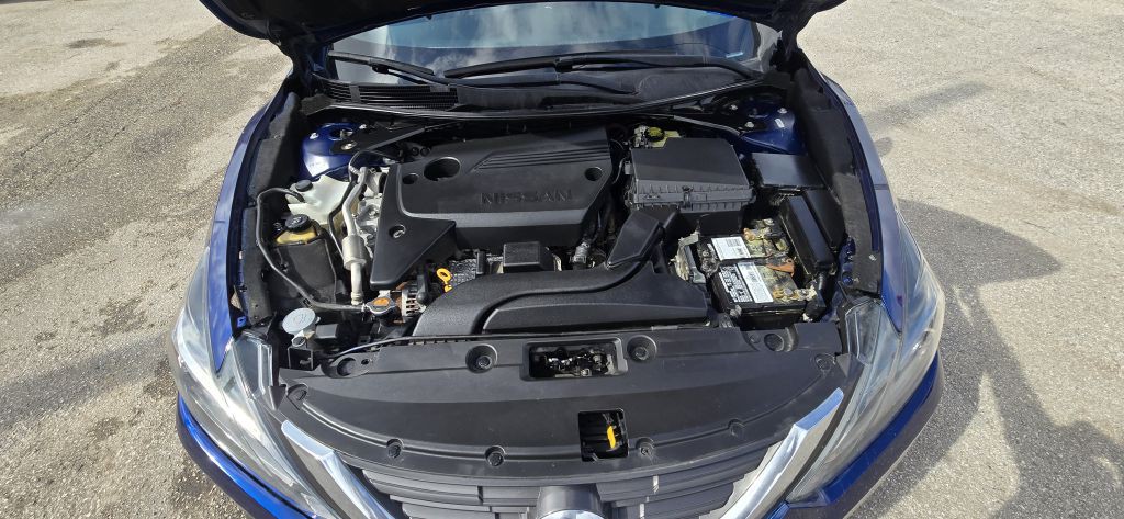 2017 Nissan Altima Image 25