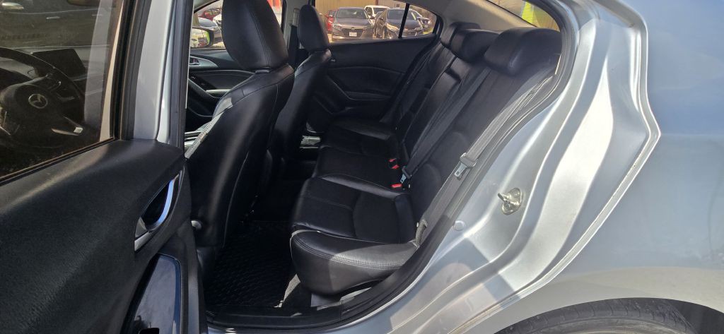 2017 Mazda Mazda3 Image 18
