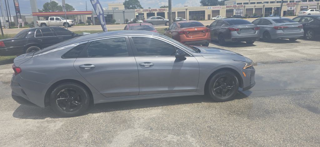 2021 Kia K5 Image 10