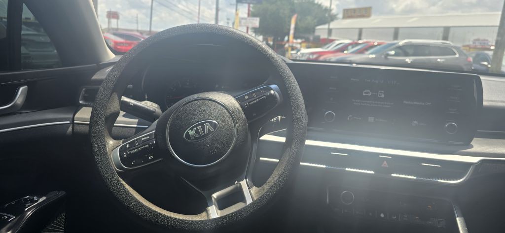 2021 Kia K5 Image 13