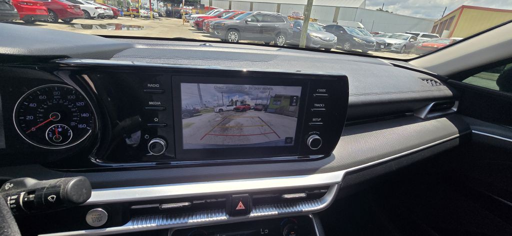 2021 Kia K5 Image 15