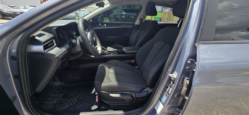 2021 Kia K5 Image 16