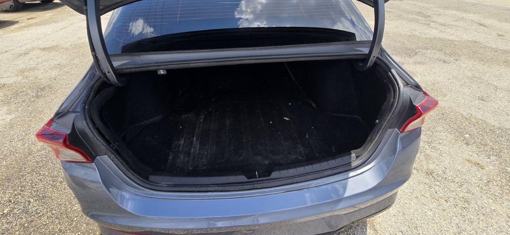 2021 Kia K5 Image 27