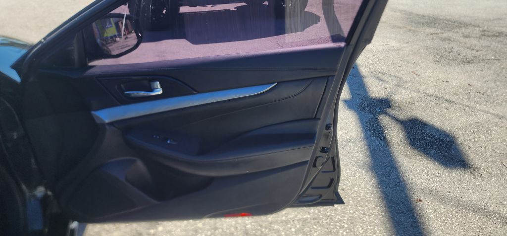 2016 Nissan Maxima Image 26