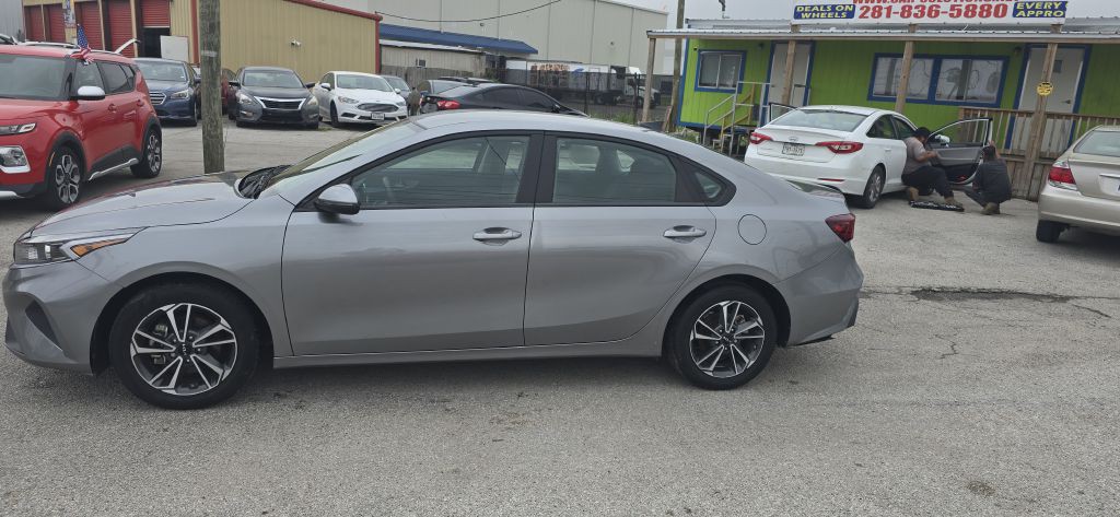 2022 Kia Forte Image 6