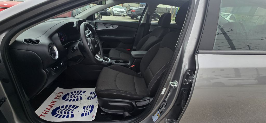 2022 Kia Forte Image 16