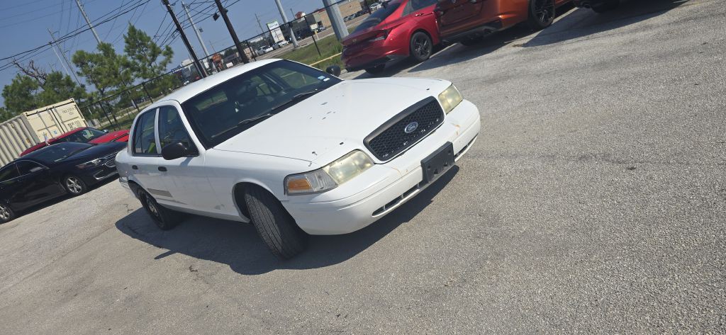 2010 Ford Crown Victoria Image 1