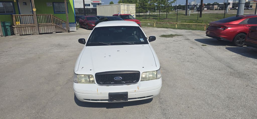 2010 Ford Crown Victoria Image 4