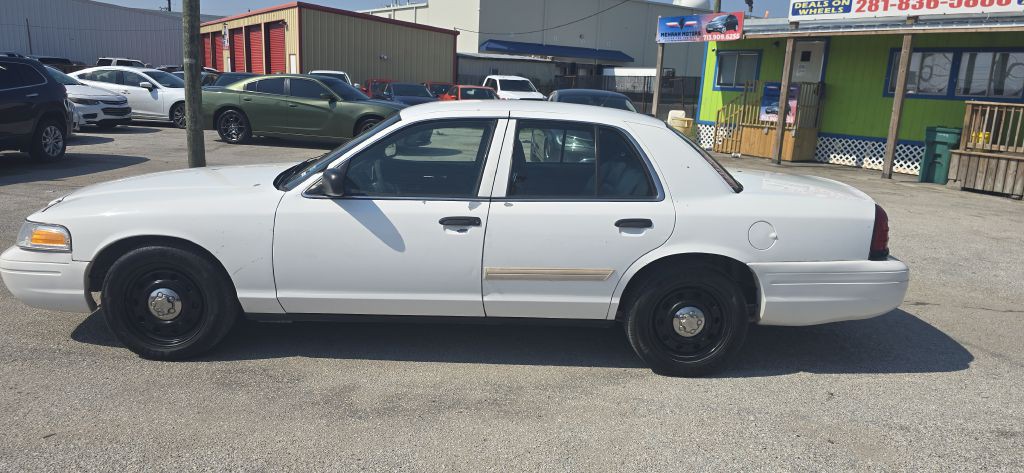 2010 Ford Crown Victoria Image 6