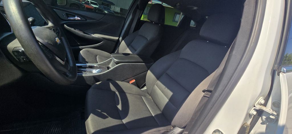 2020 Chevrolet Malibu Image 20