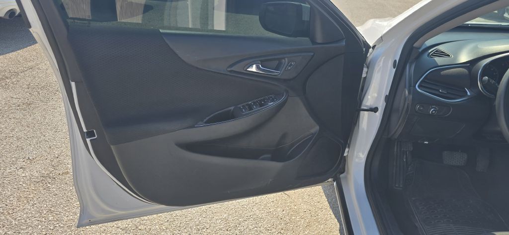 2020 Chevrolet Malibu Image 24