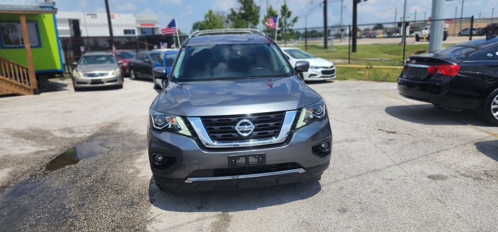 2017 Nissan Pathfinder Image 4
