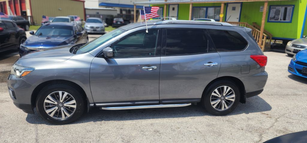 2017 Nissan Pathfinder Image 6