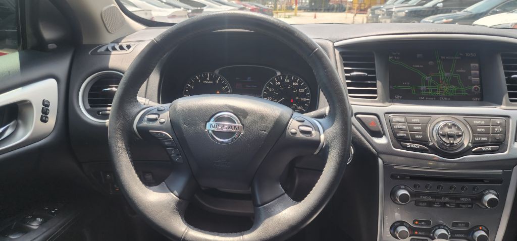 2017 Nissan Pathfinder Image 15
