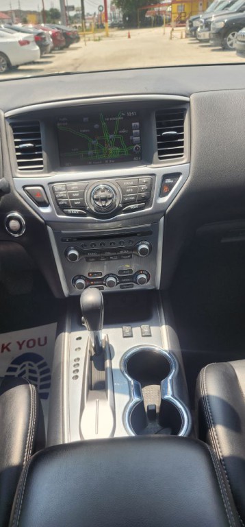 2017 Nissan Pathfinder Image 17