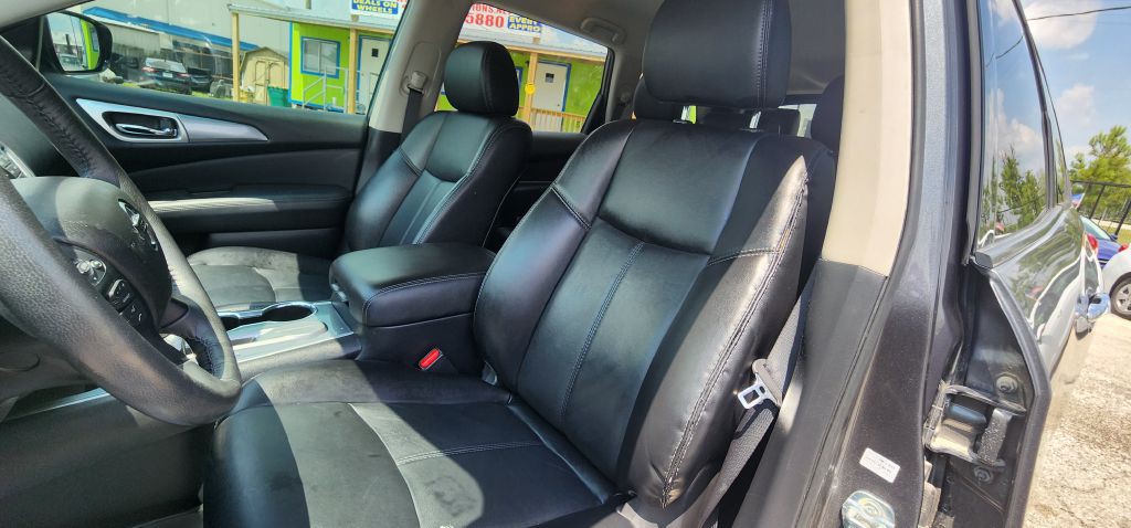 2017 Nissan Pathfinder Image 28