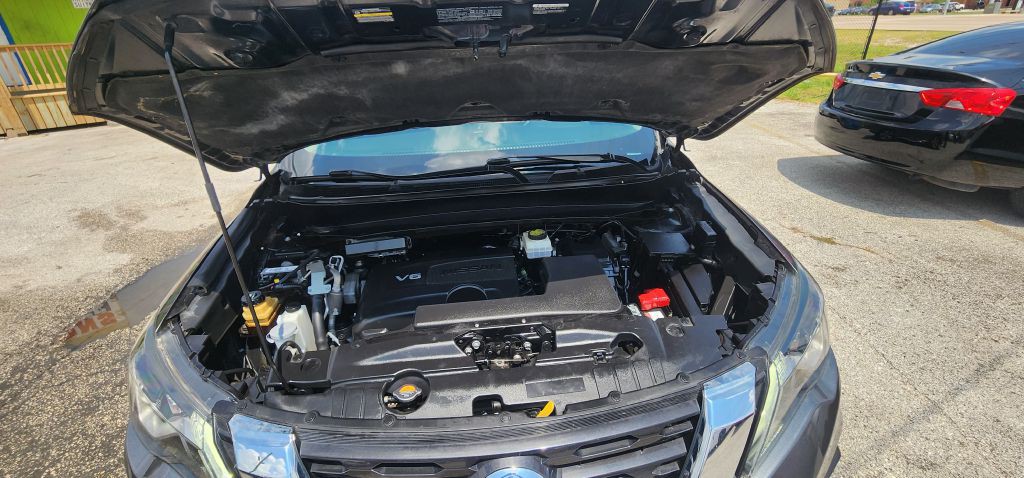 2017 Nissan Pathfinder Image 32