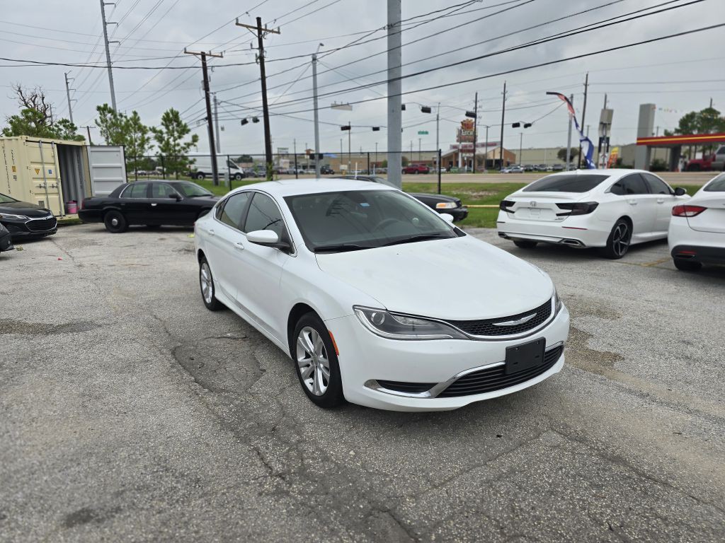 2015 Chrysler 200 Image 11