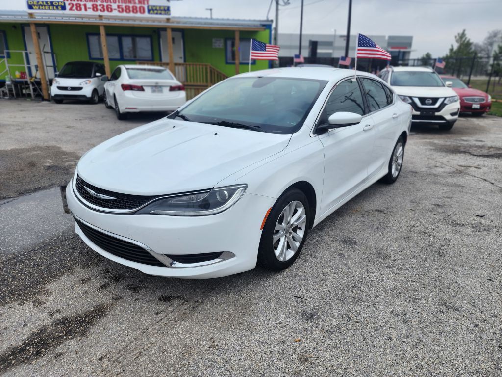 2016 Chrysler 200 Image 5